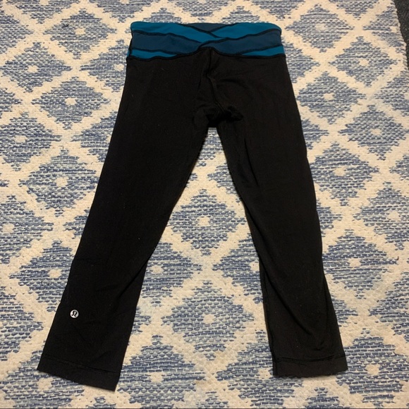 Lululemon Cropped Leggings - Picture 4 of 4